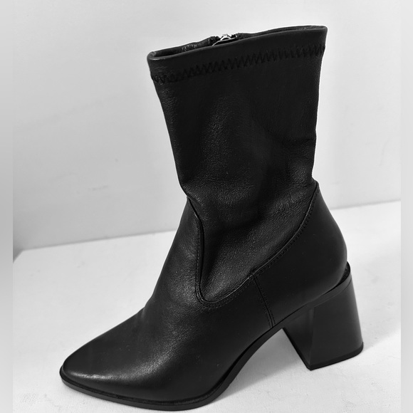 Like NEW-Zara ladies LEATHER ankle boots - Picture 7 of 10